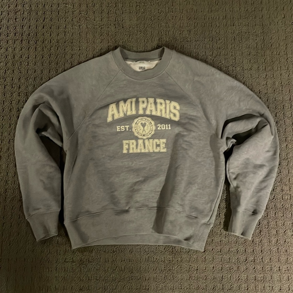 Ami Paris sweater